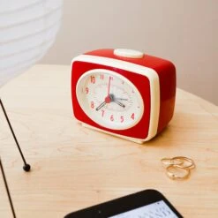 KIKKERLAND Classic Alarm Clock - Red