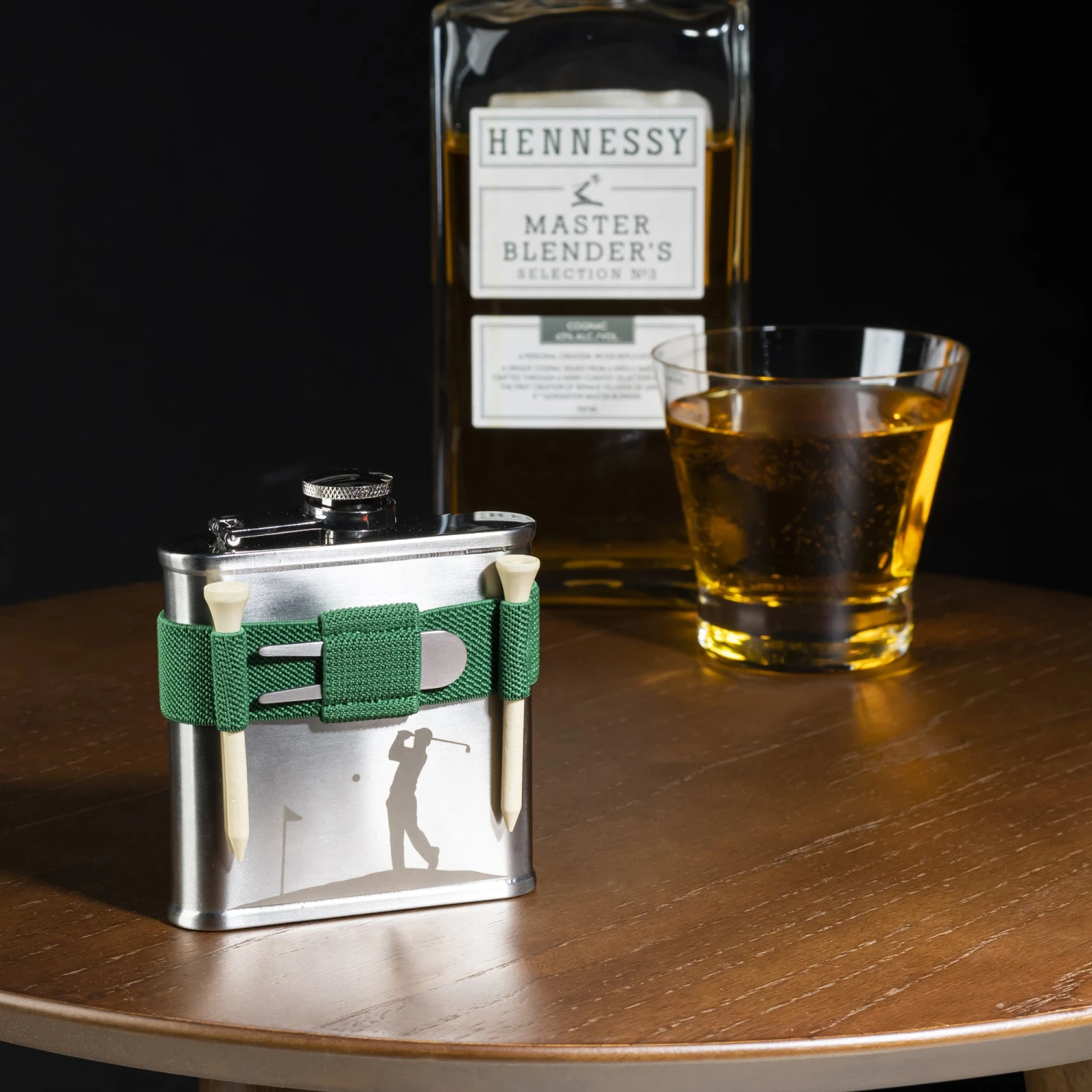 KIKKERLAND Golf Flask 4 KIKKERLAND Golf Flask - Image 2