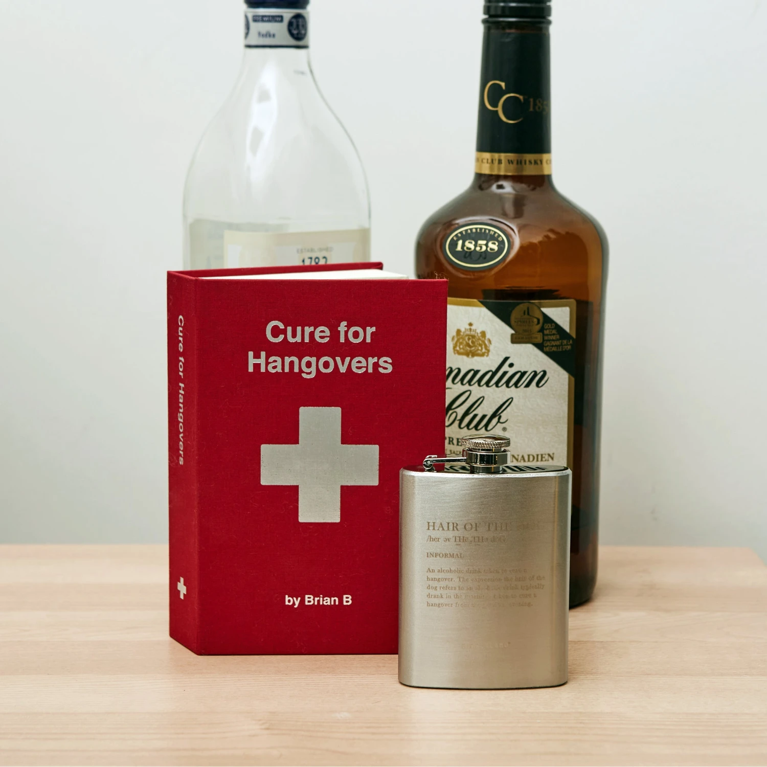 KIKKERLAND Hair Of The Dog Flask 3 KIKKERLAND Hair Of The Dog Flask