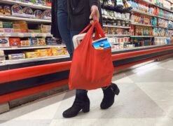 KIKKERLAND Key Ring Shopping Bag Red -Kikkerland BB103 RD KEYCHAINSHOPPINGBAGRED ACTION