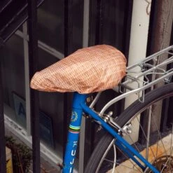 KIKKERLAND Wicker Bike Seat Cover