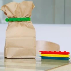 KIKKERLAND Stackable Bag Clips -Kikkerland BC41 stack Action 84923N