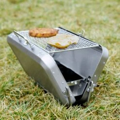 KIKKERLAND Portable BBQ Suitcase -Kikkerland BQ01 KL ACTION NOV 2013 9048