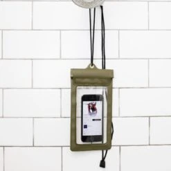 KIKKERLAND Green Waterproof Phone Sleeve -Kikkerland CD108 G GREEN WATERPROOF PHONE SLEEVE 0757