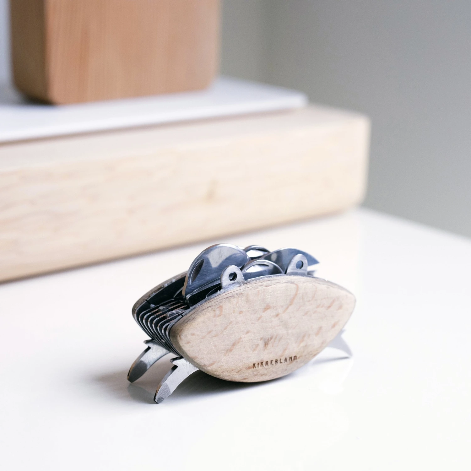 KIKKERLAND Multi Tool In A Crab Design - Mini Scissor - Bottle Opener - Rope 6 KIKKERLAND Multi Tool In A Crab Design - Mini Scissor - Bottle Opener - Rope - Image 4