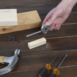 KIKKERLAND Mini Tape Measure -Kikkerland CD665 action