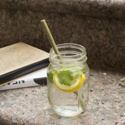 KIKKERLAND Natural Bamboo Straws 7 KIKKERLAND Natural Bamboo Straws -Kikkerland CU277 Action 1