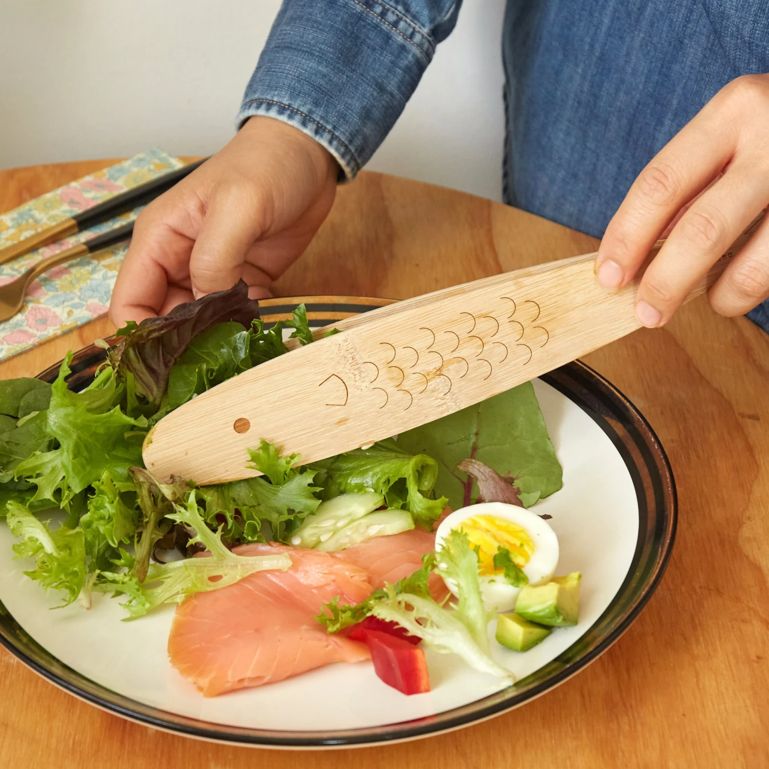 KIKKERLAND Fish Tongs 6 KIKKERLAND Fish Tongs - Image 4