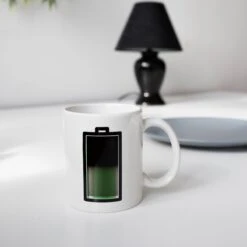 KIKKERLAND Morph Coffee Mug Battery -Kikkerland CU41 Morph Coffee Mug Battery KL 2016 1253 Action 2