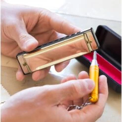 KIKKERLAND Make Your Own Harmonica - Do It Yourself Kit -Kikkerland GG134 Harmonica Action 0216