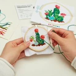 KIKKERLAND Mini Cross Stitch Kit - Cactus -Kikkerland GG232 CACTUS EMBORIDERY KIT Action