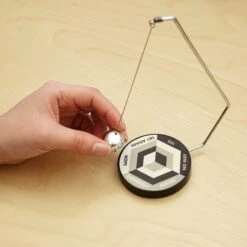 KIKKERLAND Small Decision Maker -Kikkerland GG37 S DECISIONMAKERSMALL ACTION 1