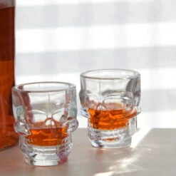 KIKKERLAND Shot Glass + Skull -Kikkerland GL06 Skull Shot Glasses KL 2013 2 8674