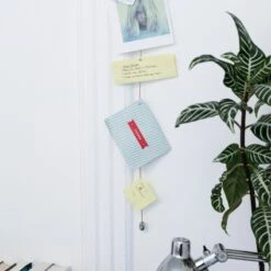 KIKKERLAND Copper Photo Card Holder With Magnets -Kikkerland MH35 CO KL ACTION 5 2015 9072