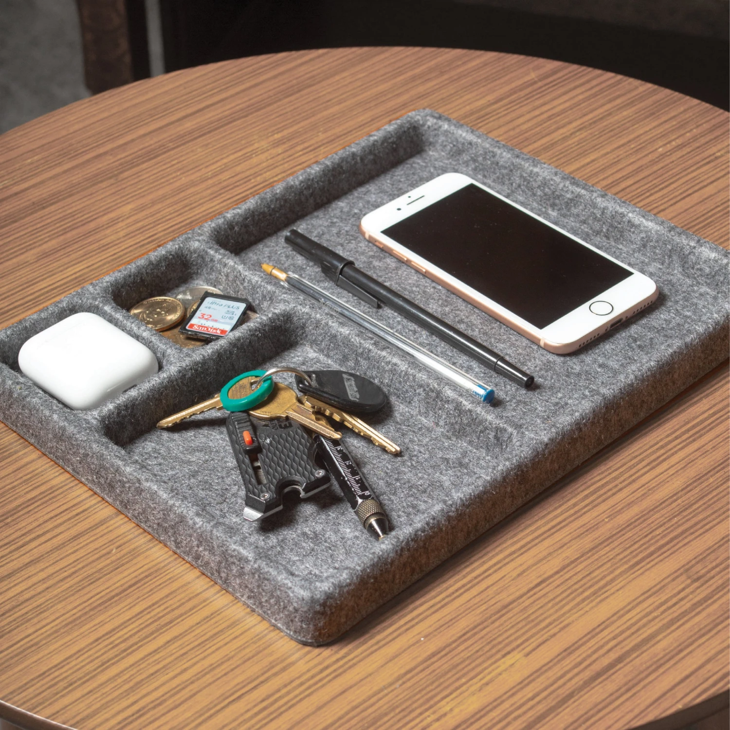 KIKKERLAND Felt Catch-All Tray 4 KIKKERLAND Felt Catch-All Tray - Image 2