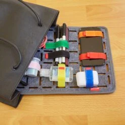 KIKKERLAND Felt Organizer -Kikkerland OR122 Action2