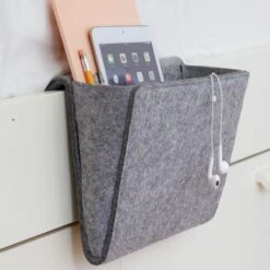 KIKKERLAND Felt Bedside Caddy 10 KIKKERLAND Felt Bedside Caddy -Kikkerland OR74 BEDSIDE POCKET ACTION MG 9282