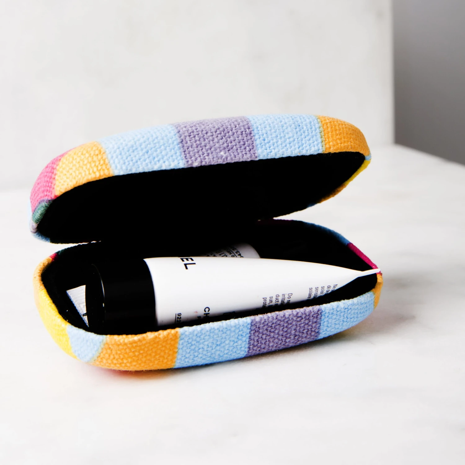 KIKKERLAND Travel Case Fabric Assorted 8 KIKKERLAND Travel Case Fabric Assorted - Image 6