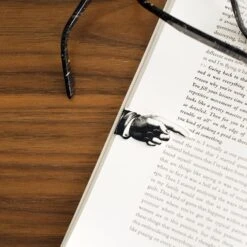KIKKERLAND Magnetic Pointing Bookmark