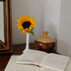 KIKKERLAND Vase Desk Pen -Kikkerland ST126 Action2