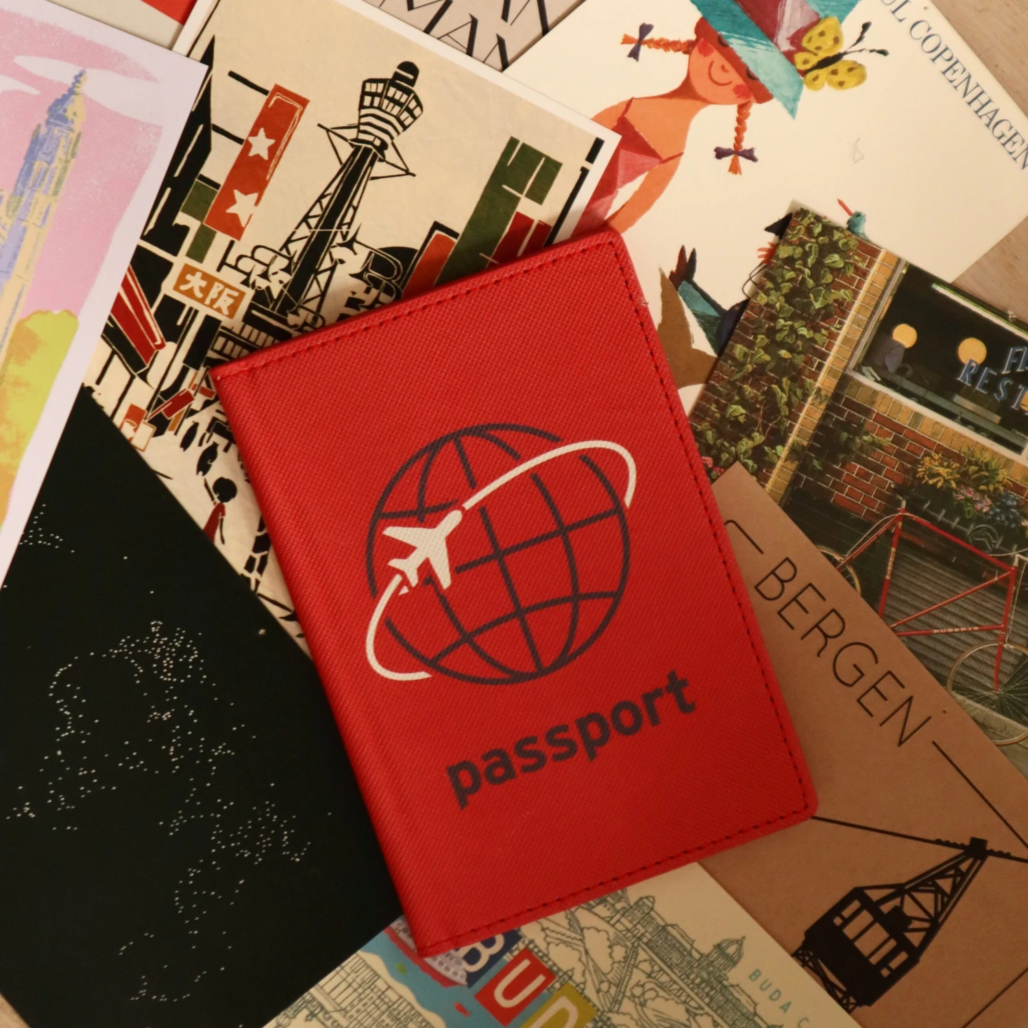 KIKKERLAND Red Jet Set Passport Case 4 KIKKERLAND Red Jet Set Passport Case - Image 2