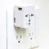 KIKKERLAND Universal Travel Adapter