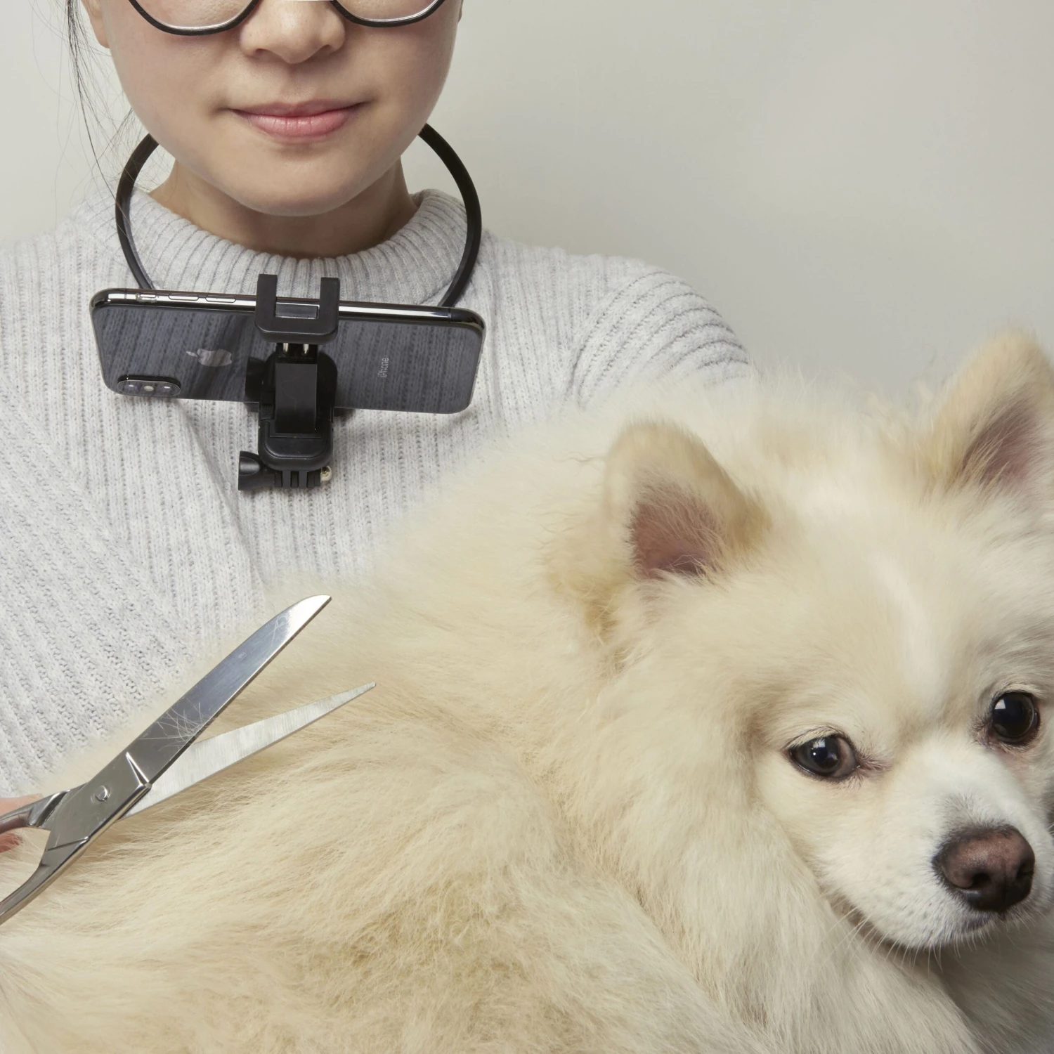 KIKKERLAND Hands Free Phone Holder 3 KIKKERLAND Hands Free Phone Holder