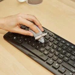 KIKKERLAND Squeaky Clean Mouse -Kikkerland US228 Squeaky Clean Mouse Action2